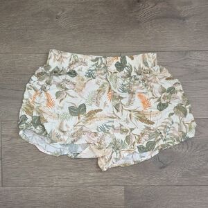 Olivaceous Women's SIze Small Ivory Palm Print Floral Print Women Shorts